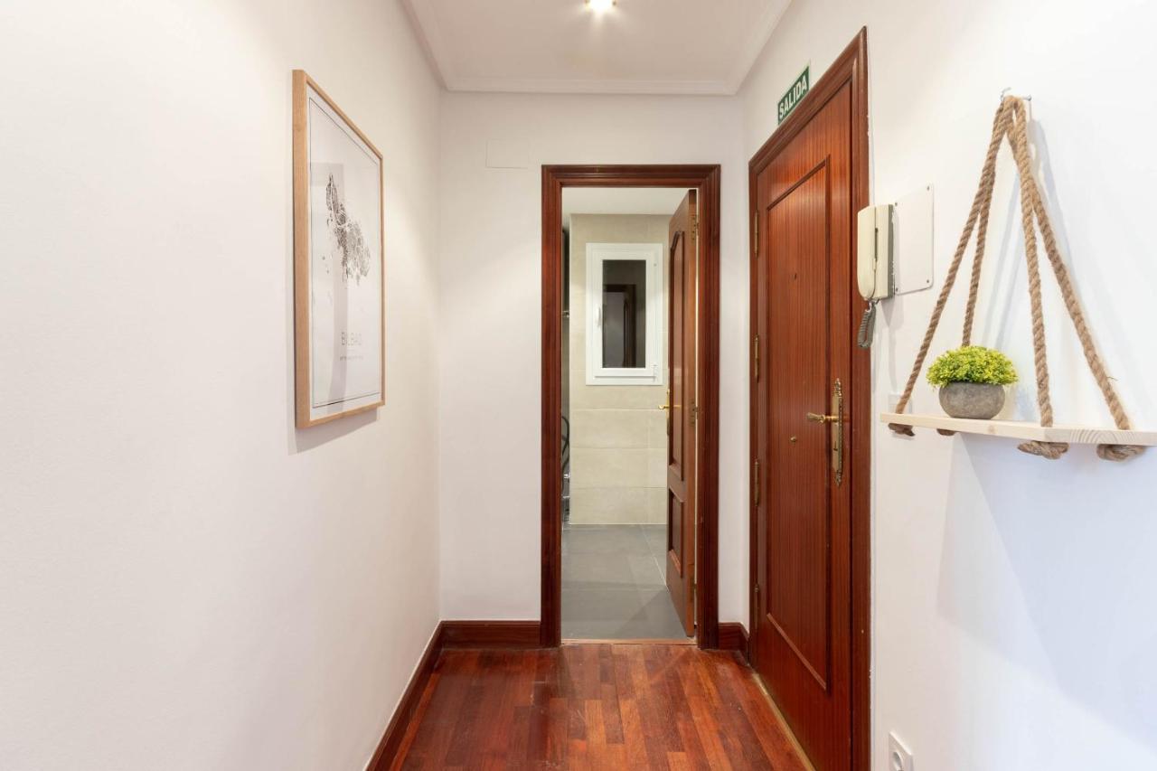 Apartamento Con Vistas Al Estadio San Mames Bilbao Ngoại thất bức ảnh