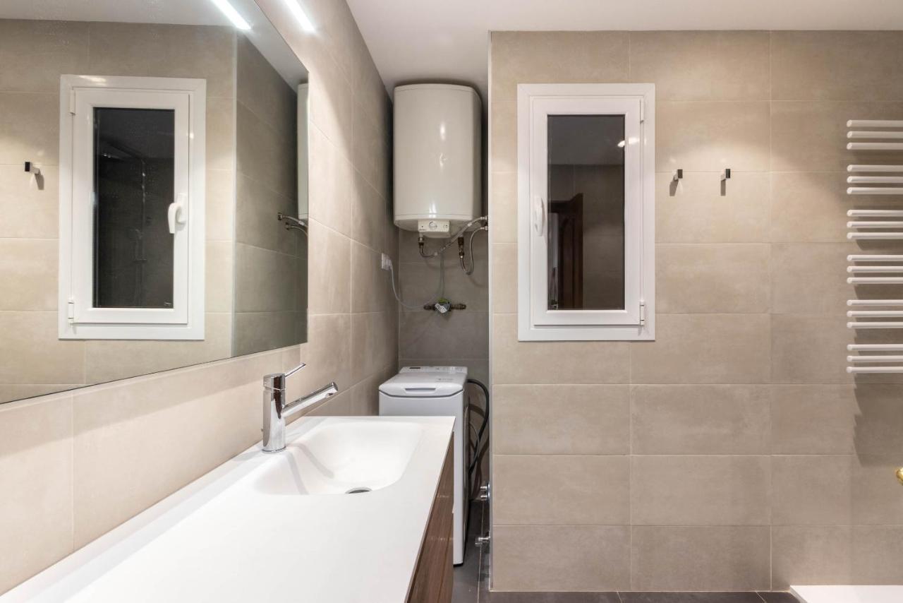 Apartamento Con Vistas Al Estadio San Mames Bilbao Ngoại thất bức ảnh