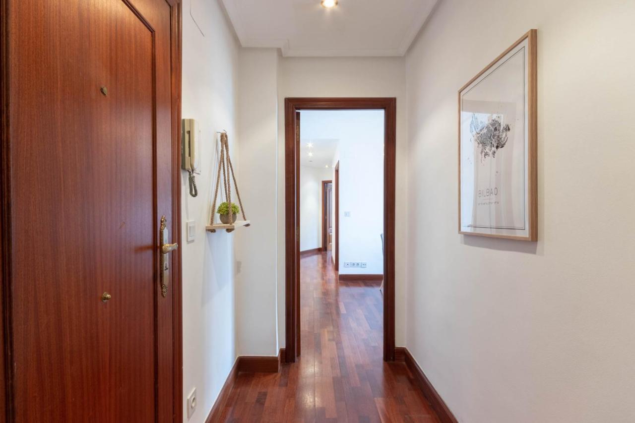 Apartamento Con Vistas Al Estadio San Mames Bilbao Ngoại thất bức ảnh