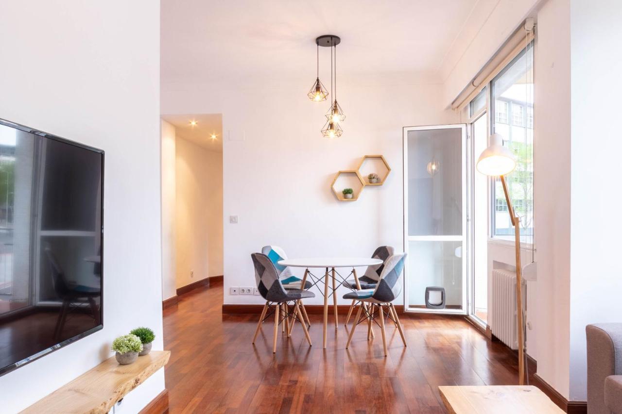 Apartamento Con Vistas Al Estadio San Mames Bilbao Ngoại thất bức ảnh
