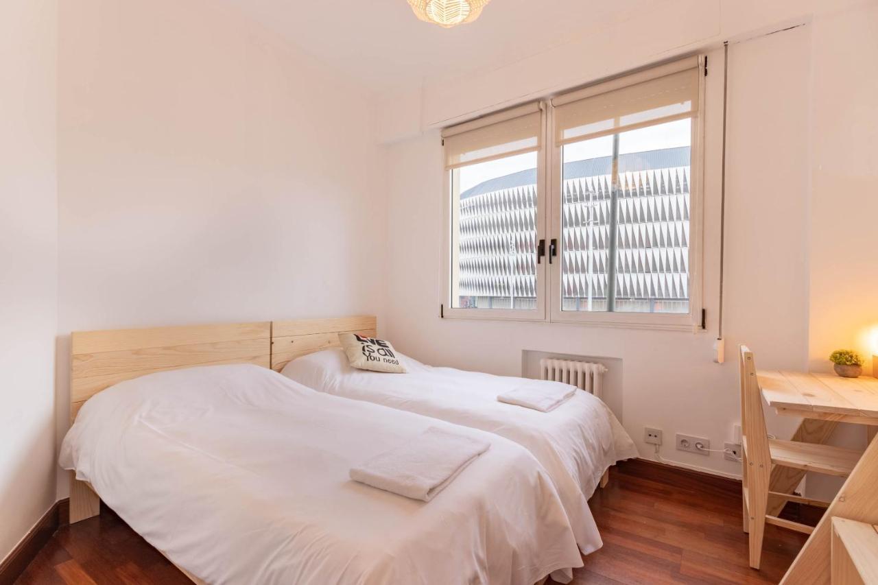 Apartamento Con Vistas Al Estadio San Mames Bilbao Ngoại thất bức ảnh