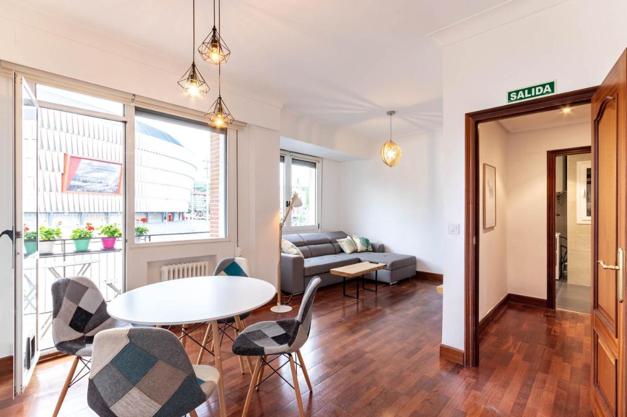 Apartamento Con Vistas Al Estadio San Mames Bilbao Ngoại thất bức ảnh
