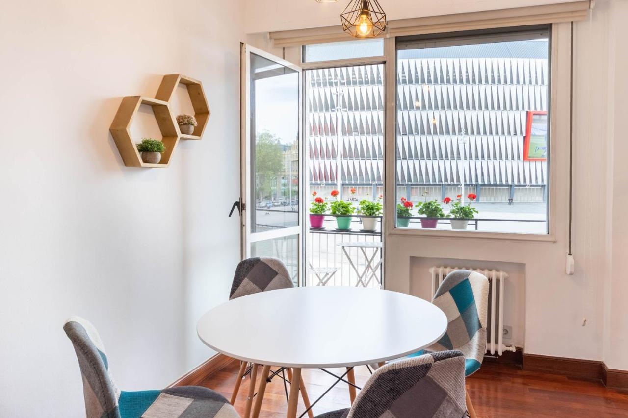 Apartamento Con Vistas Al Estadio San Mames Bilbao Ngoại thất bức ảnh