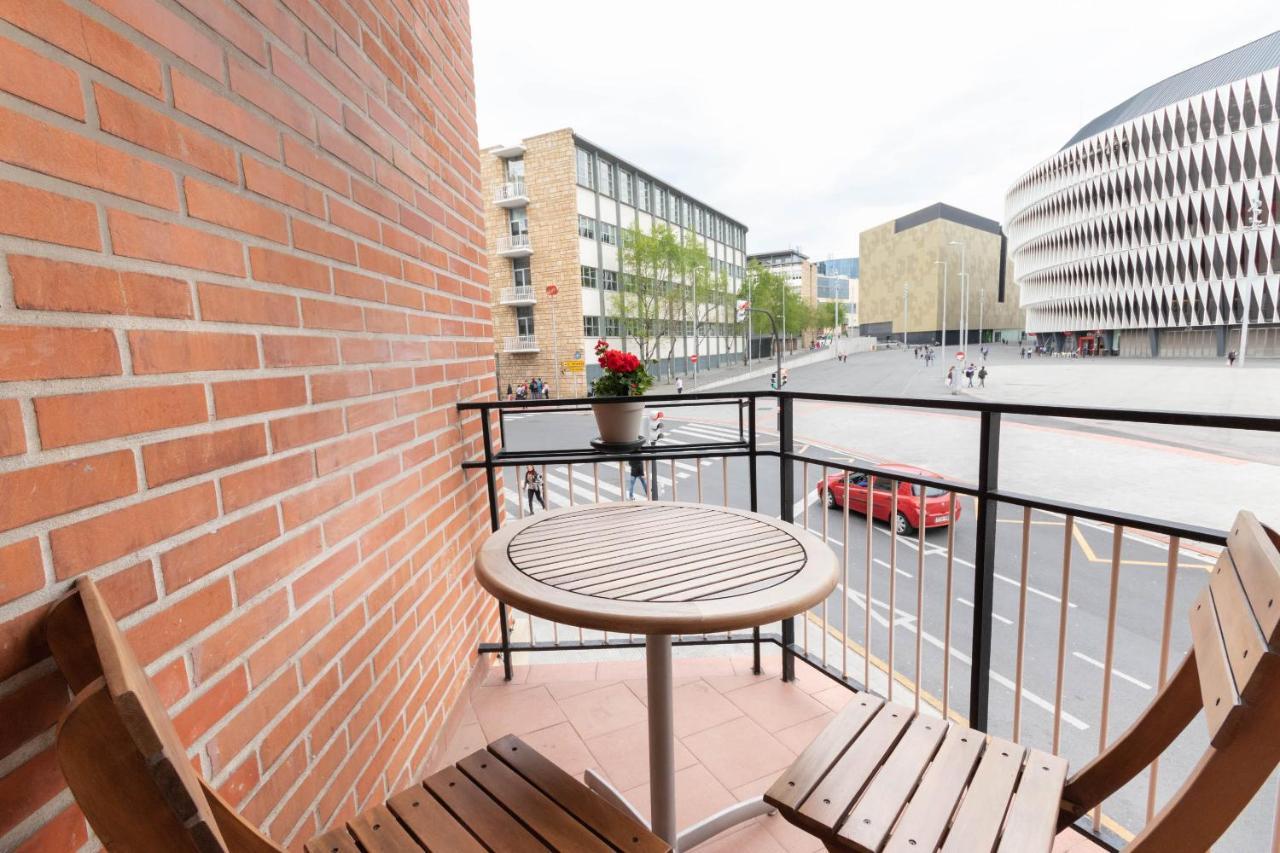 Apartamento Con Vistas Al Estadio San Mames Bilbao Ngoại thất bức ảnh