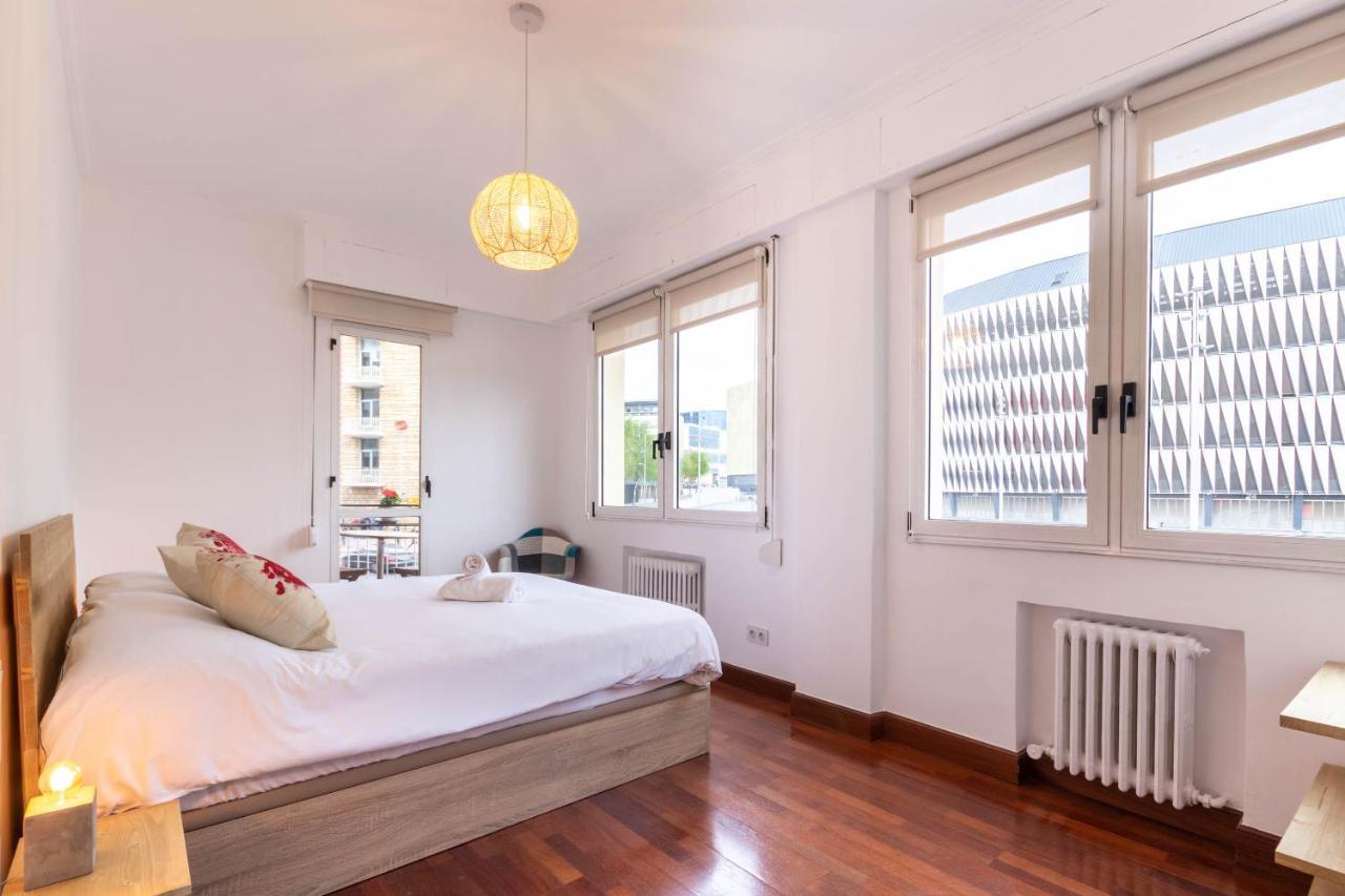 Apartamento Con Vistas Al Estadio San Mames Bilbao Ngoại thất bức ảnh