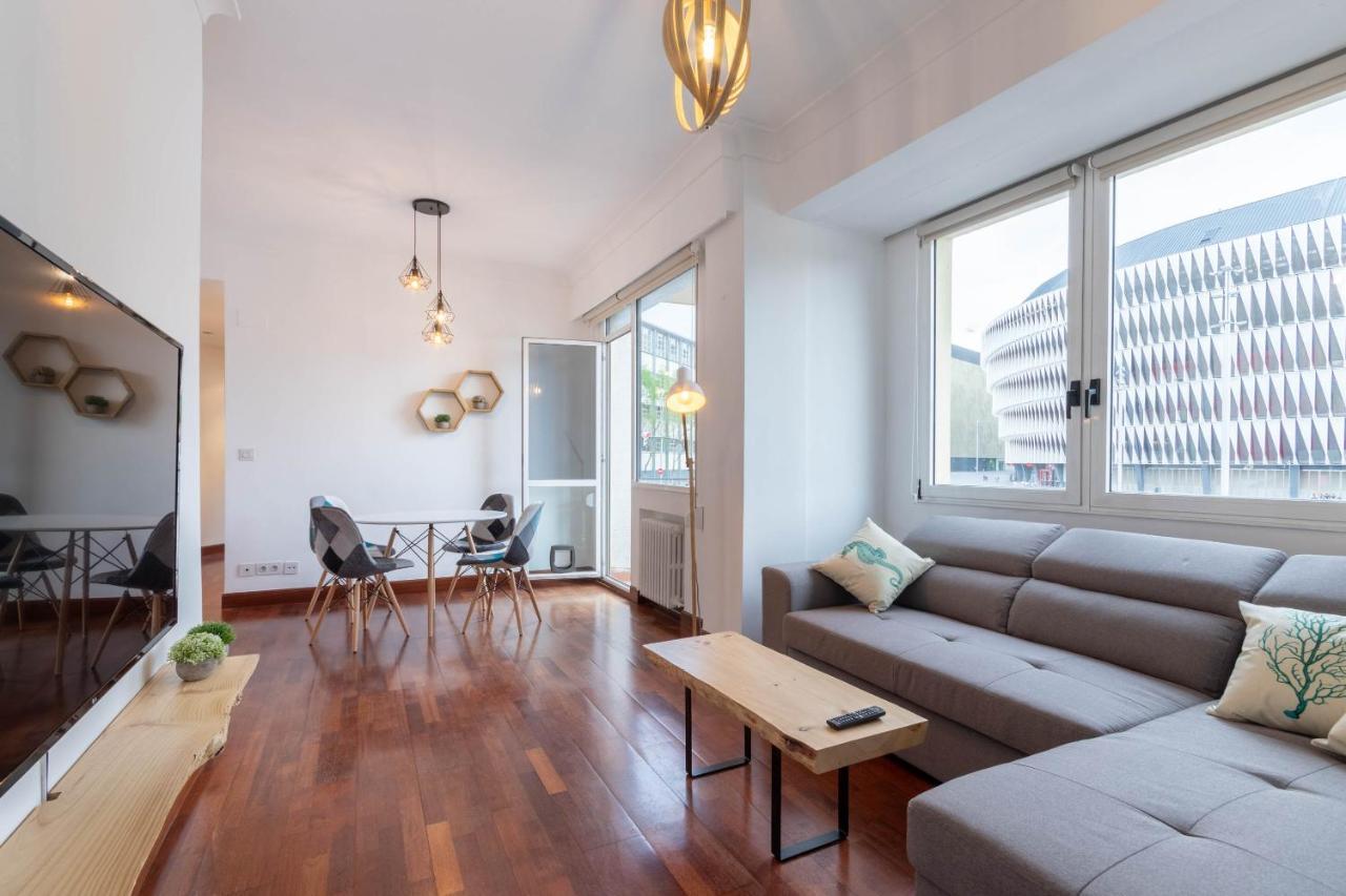Apartamento Con Vistas Al Estadio San Mames Bilbao Ngoại thất bức ảnh